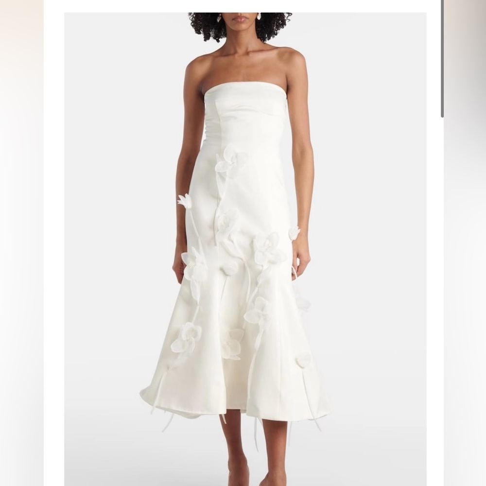 Elegant White Strapless Dress